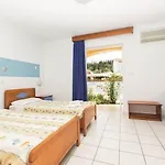 Christakis Aparthotel 2*