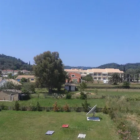 Christakis 2*
