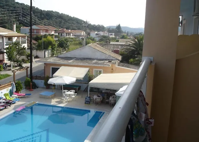 Christakis Apartmanhotel 2*