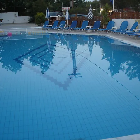 Christakis Sidari (Corfu)